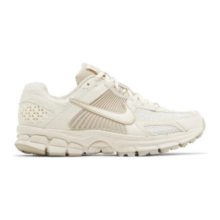 Nike Zoom Vomero 5 – Sail Light Orewood Brown
